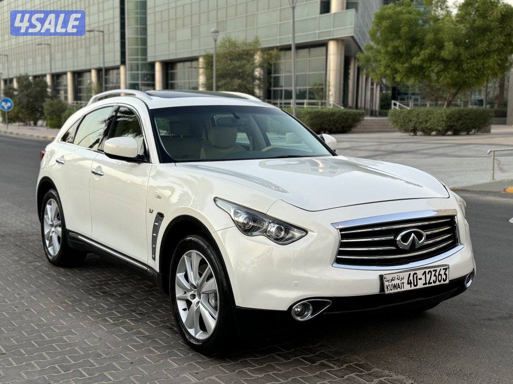 انفينيتي QX70 موديل 2016 بحاله ممتازه جدا وشرط الفحص1