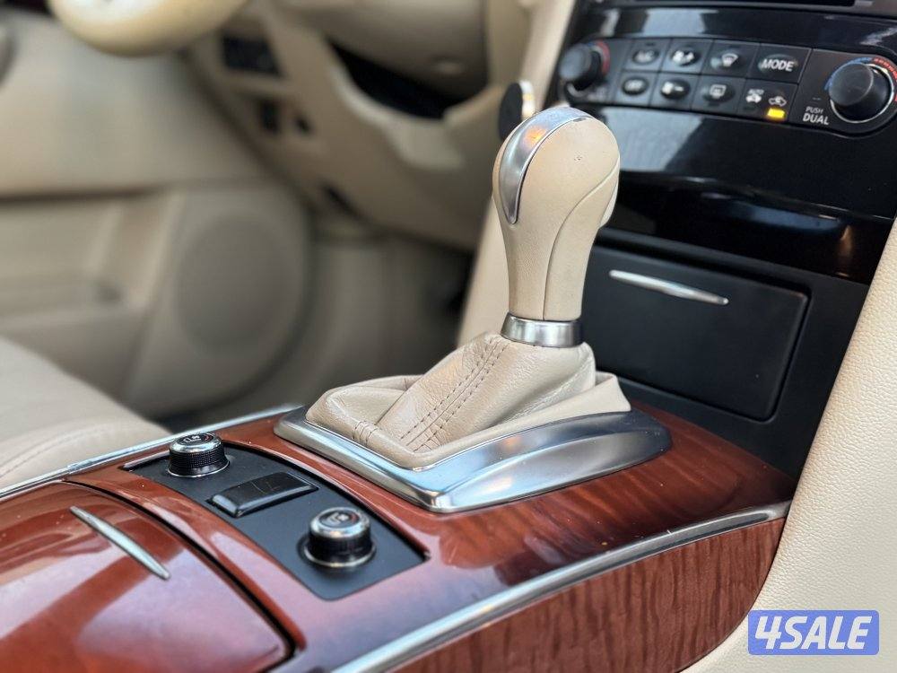 انفينيتي QX70 موديل 2016 بحاله ممتازه جدا وشرط الفحص13