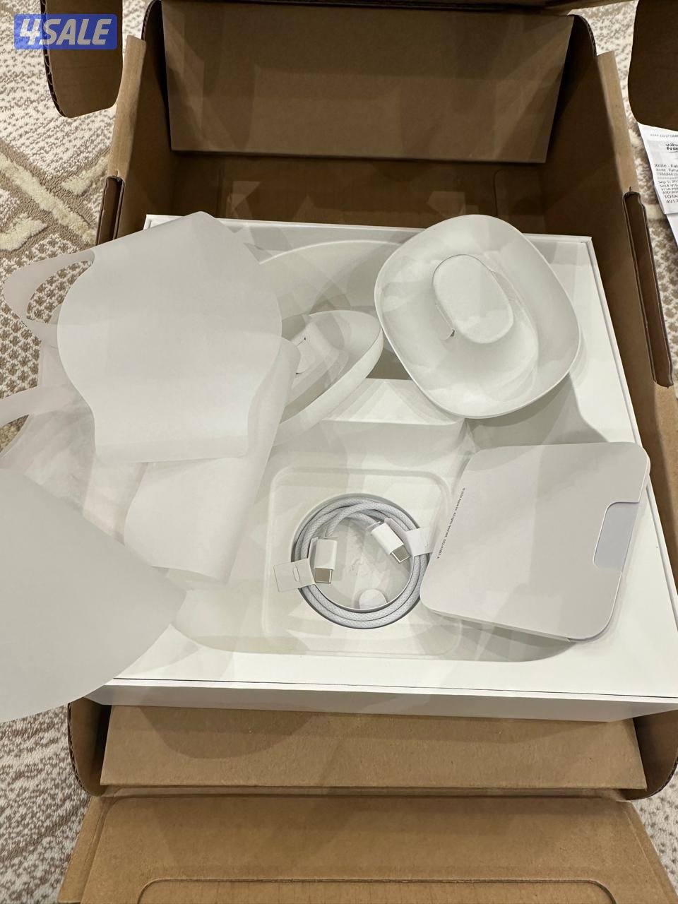 ابل ايربودز ماكس2