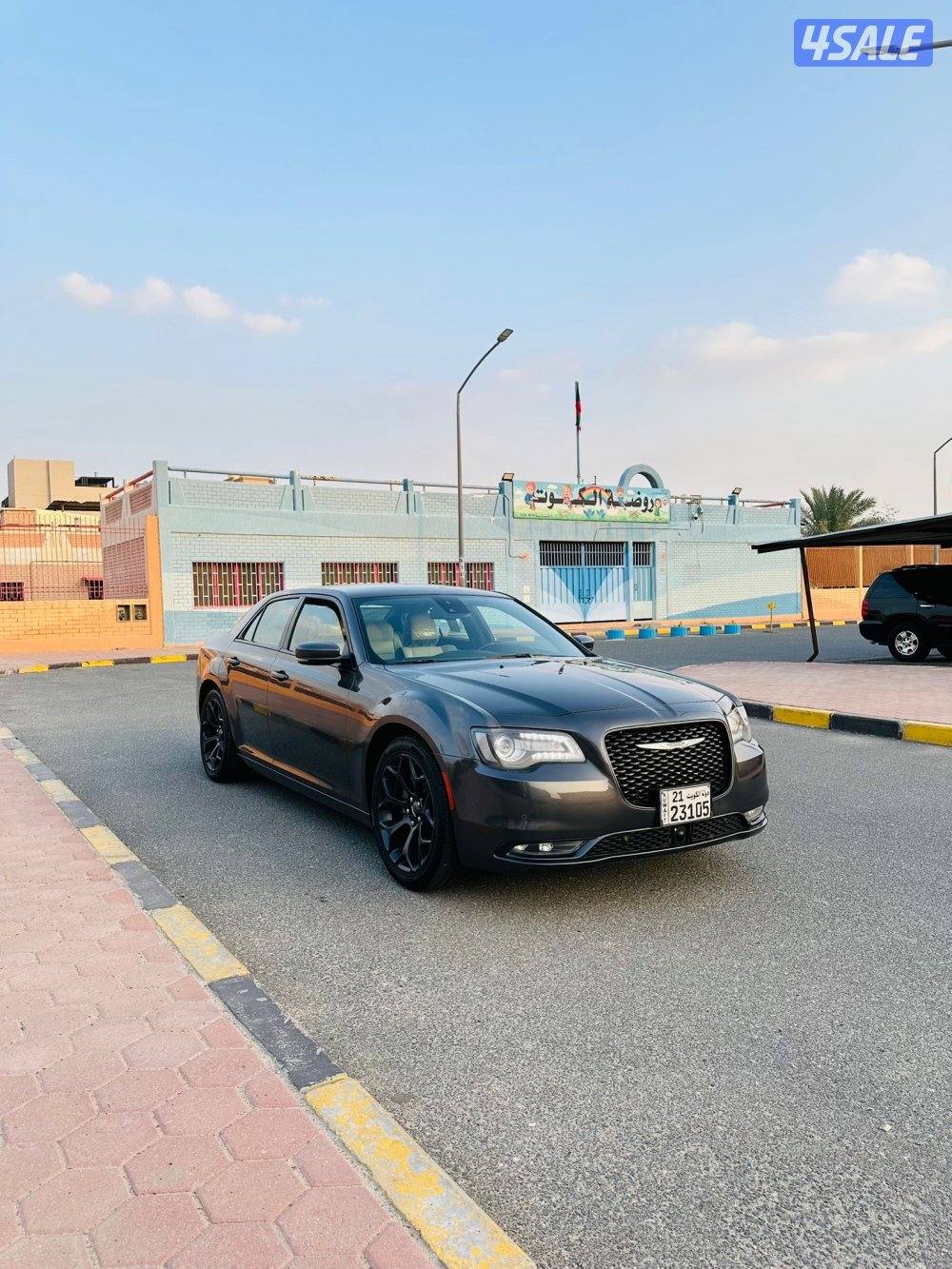 للبيع كرايزلر S300 (S) عداد 56 الف1
