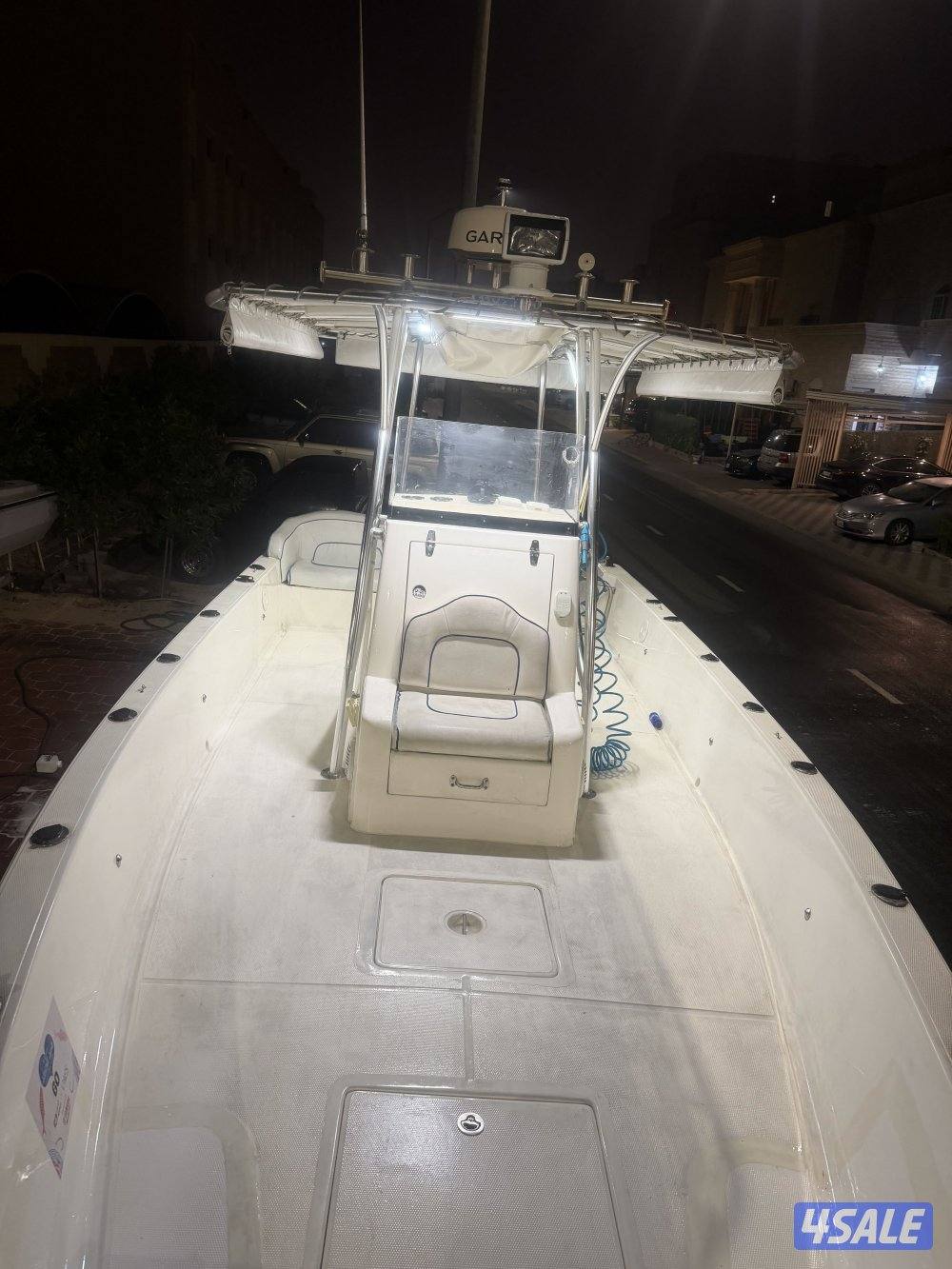 للبيع رويال كرافت ٢٨ قدم مكينتين سوزوكي ٢٠٠/٢ موديل ٢٠٢٠1