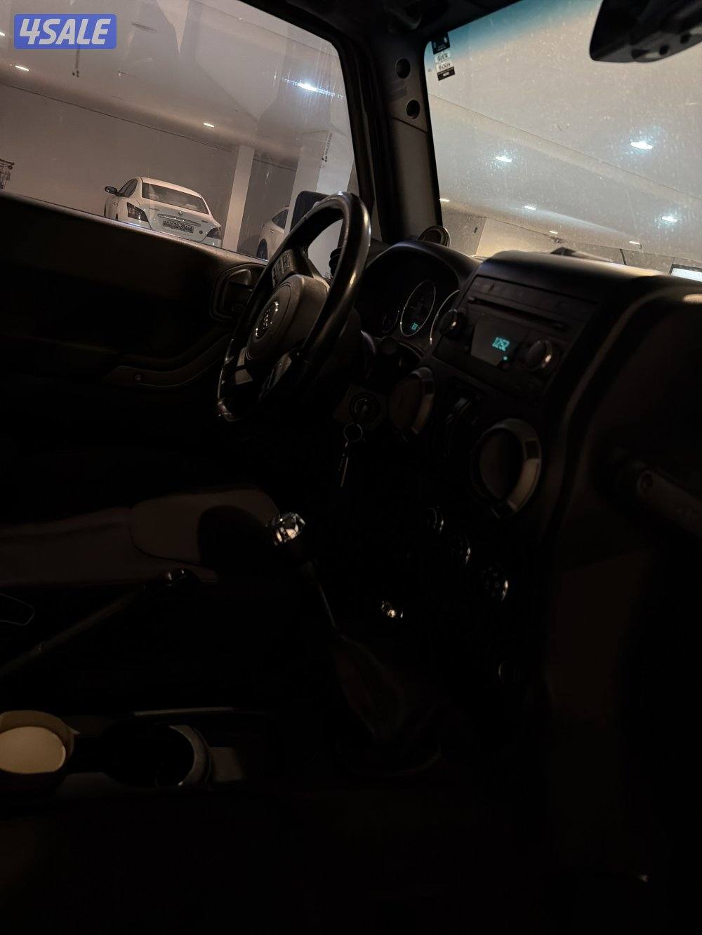 للبيع رانجلر سبورت ٢٠١٤ قير عادي2