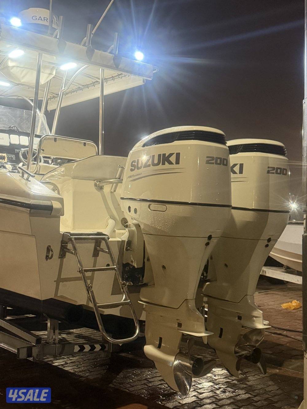 للبيع رويال كرافت ٢٨ قدم مكينتين سوزوكي ٢٠٠/٢ موديل ٢٠٢٠2