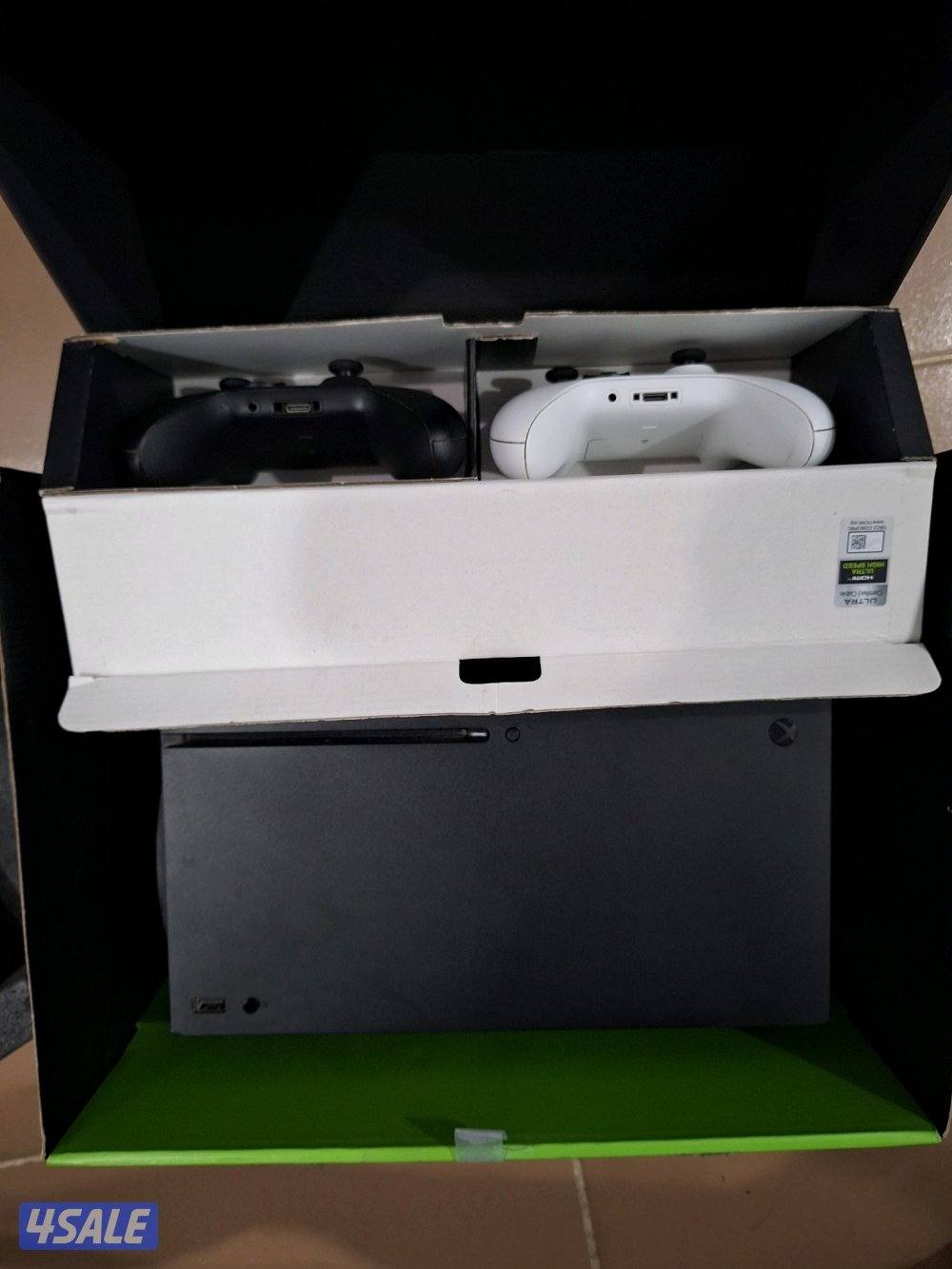 Xbox Series X + extra controller + games1