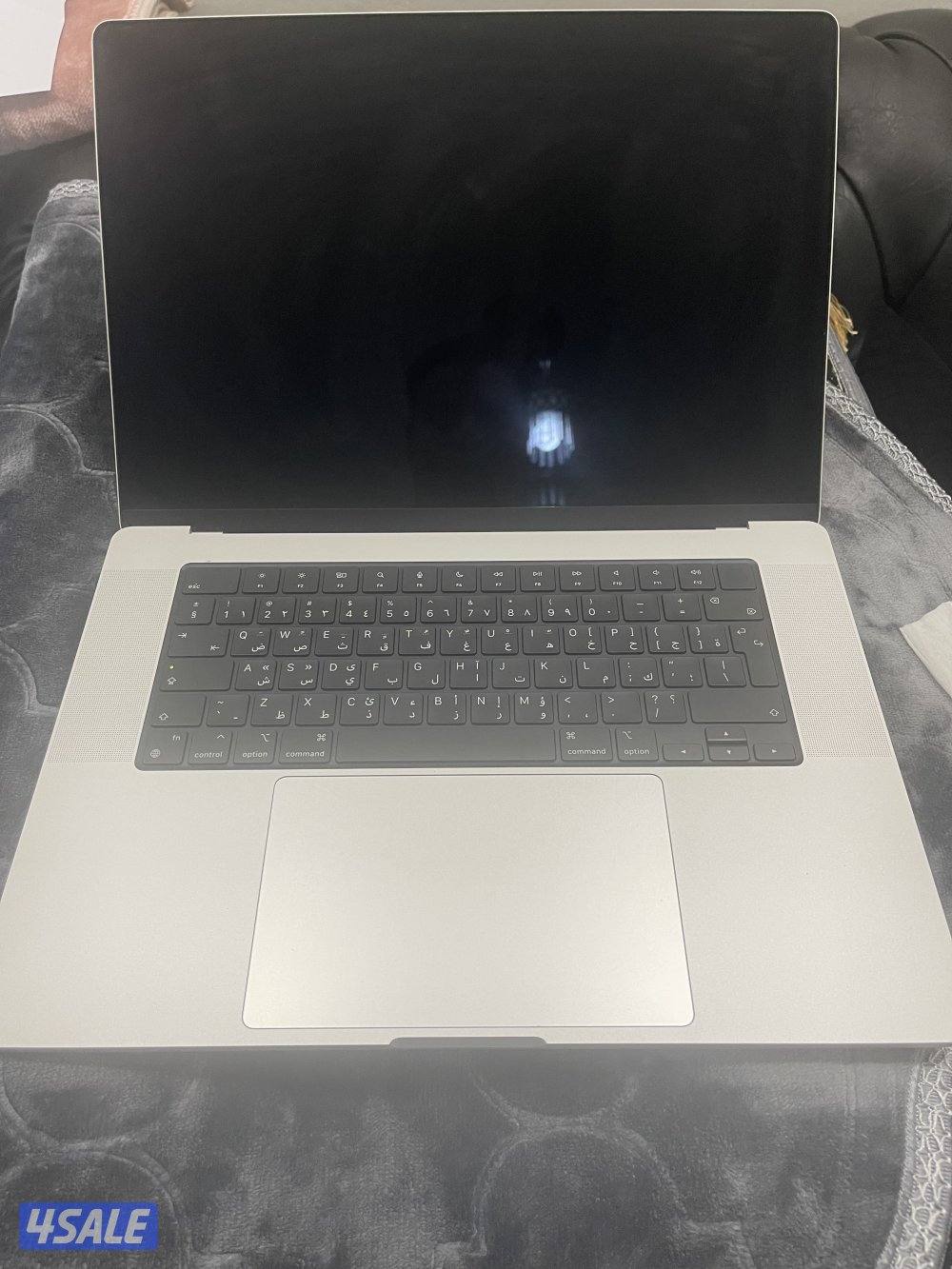 Apple MacBook Pro M1 for sale 512HD 16 GRAM 16 Inch Screen excellent C1