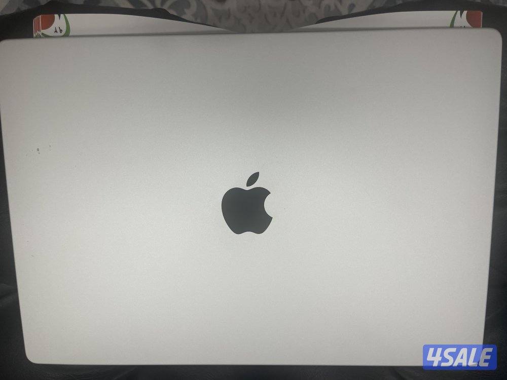 Apple MacBook Pro M1 for sale 512HD 16 GRAM 16 Inch Screen excellent C8