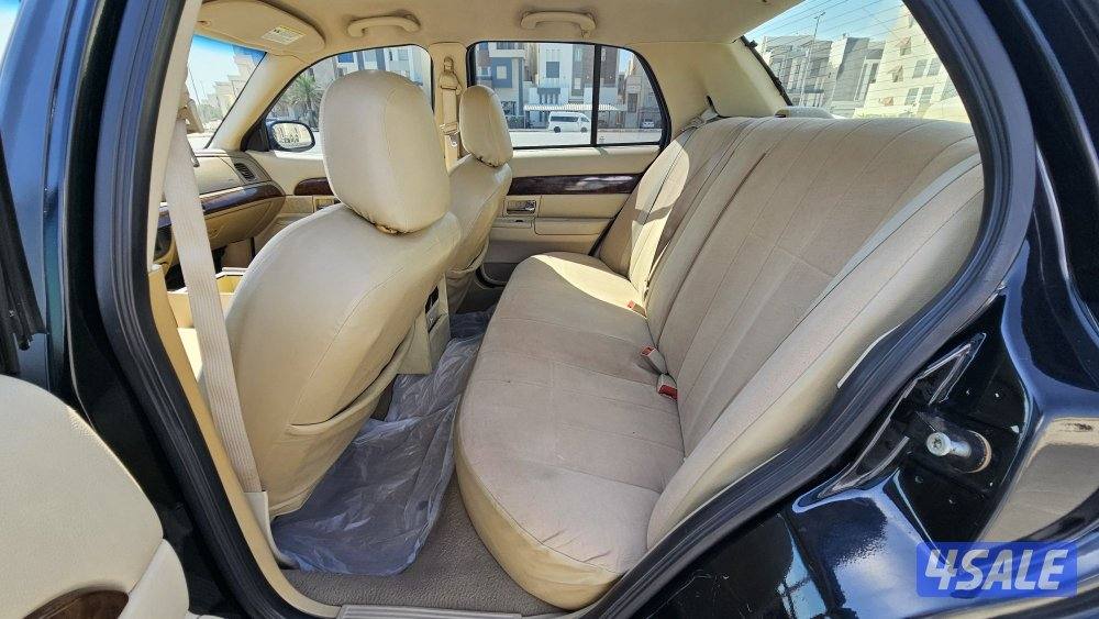 للبيع فورد ماركيز موديل 2008 اسود Gs
السيارة شرط الفحص ال4