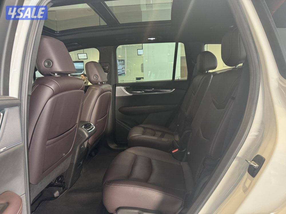 كاديلاك -XT6  م:2023  عداد:34 ألف تحت الكفاله سيرفس مجاني6