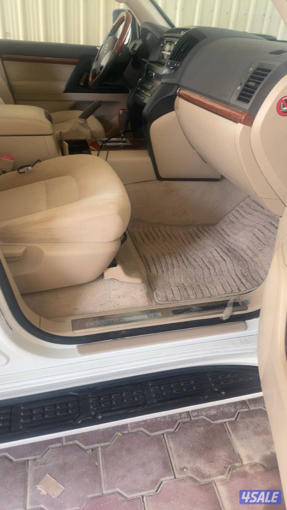 لاندكروزر GXR 8 سلندر1