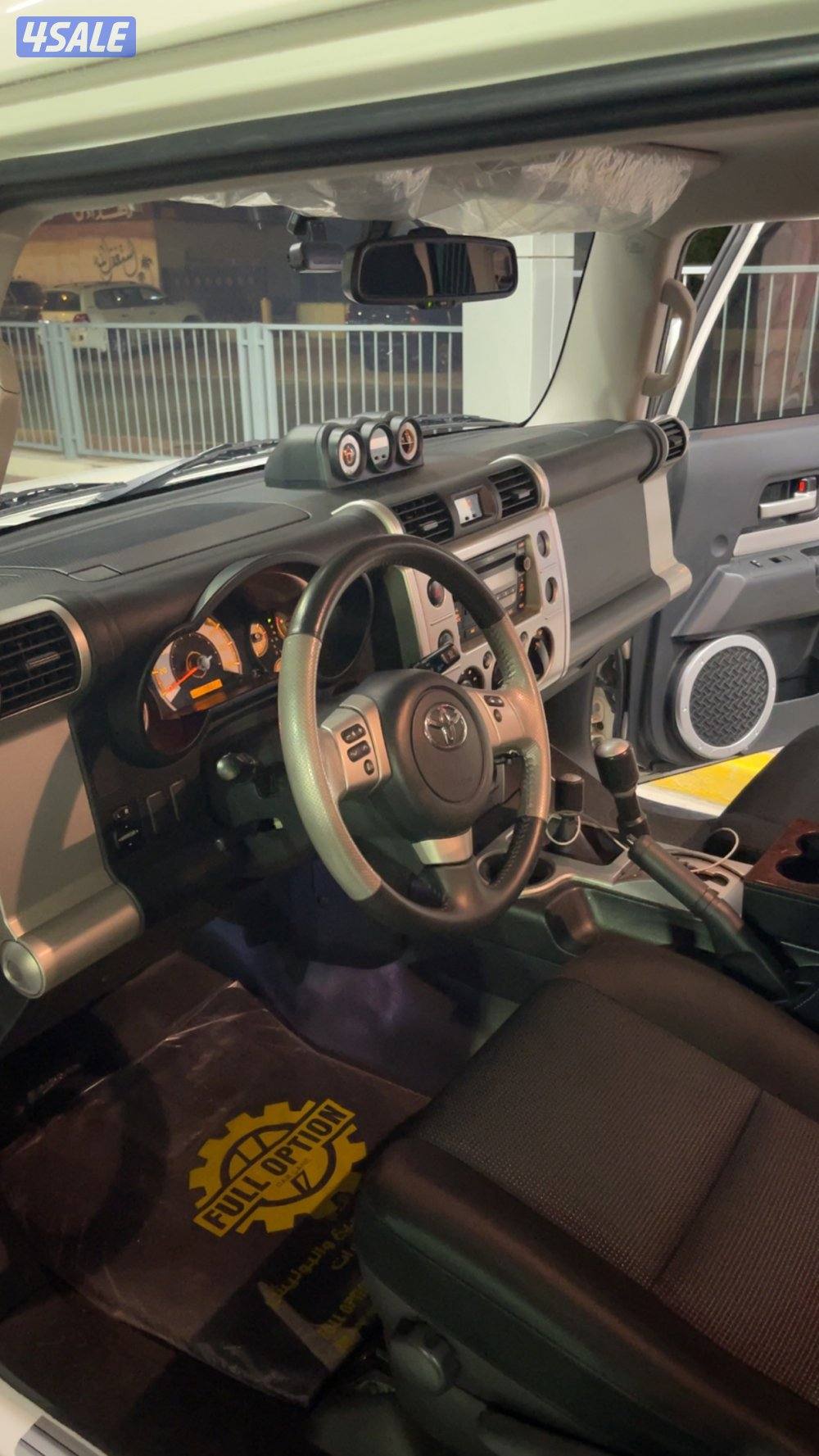 للبيع FJ موديل 2021 بحاله الوكاله عداد 105الف الدرجة الأولى3