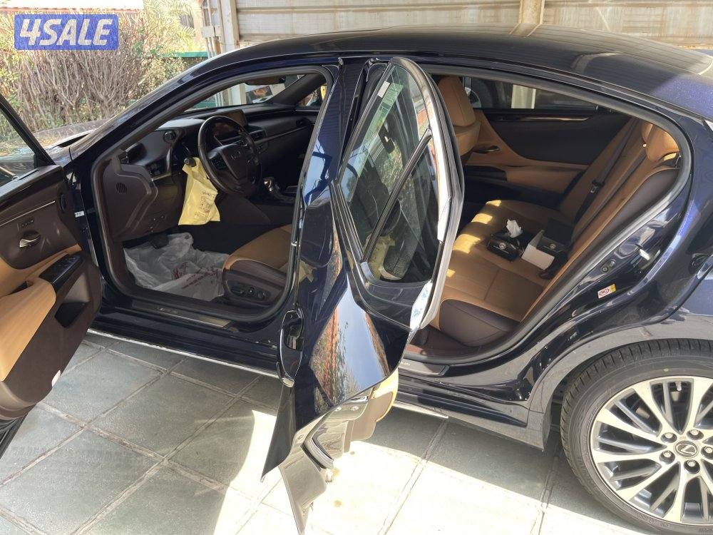 للبيع لكزس 2019 ، ماشيه 9000 كيلو فقط7