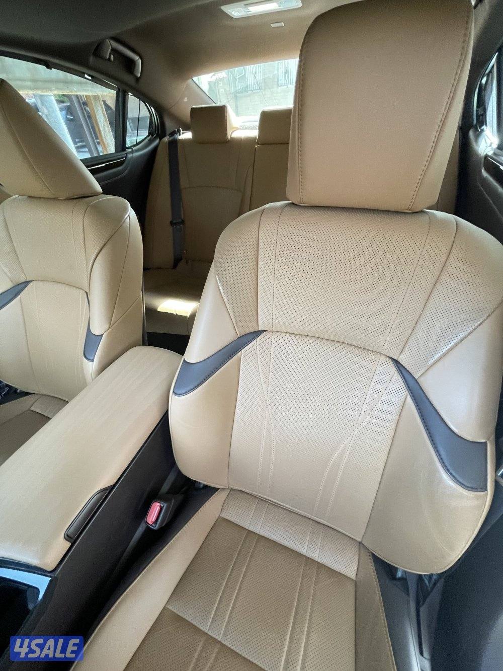 للبيع لكزس 2019 ، ماشيه 9000 كيلو فقط9