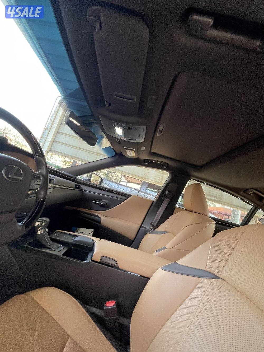 للبيع لكزس 2019 ، ماشيه 9000 كيلو فقط10