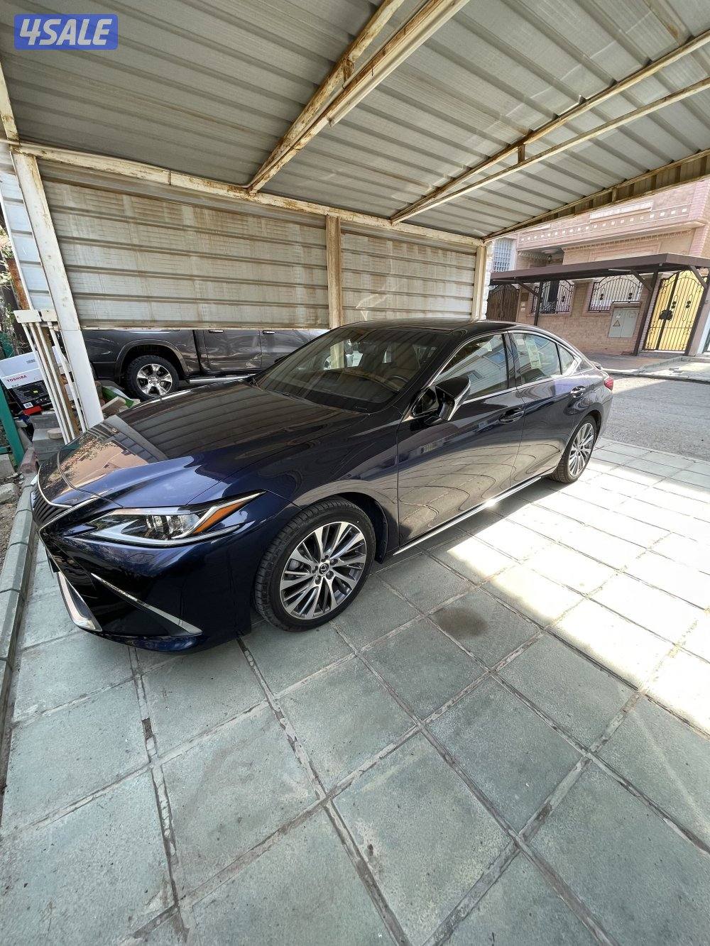 للبيع لكزس 2019 ، ماشيه 9000 كيلو فقط13