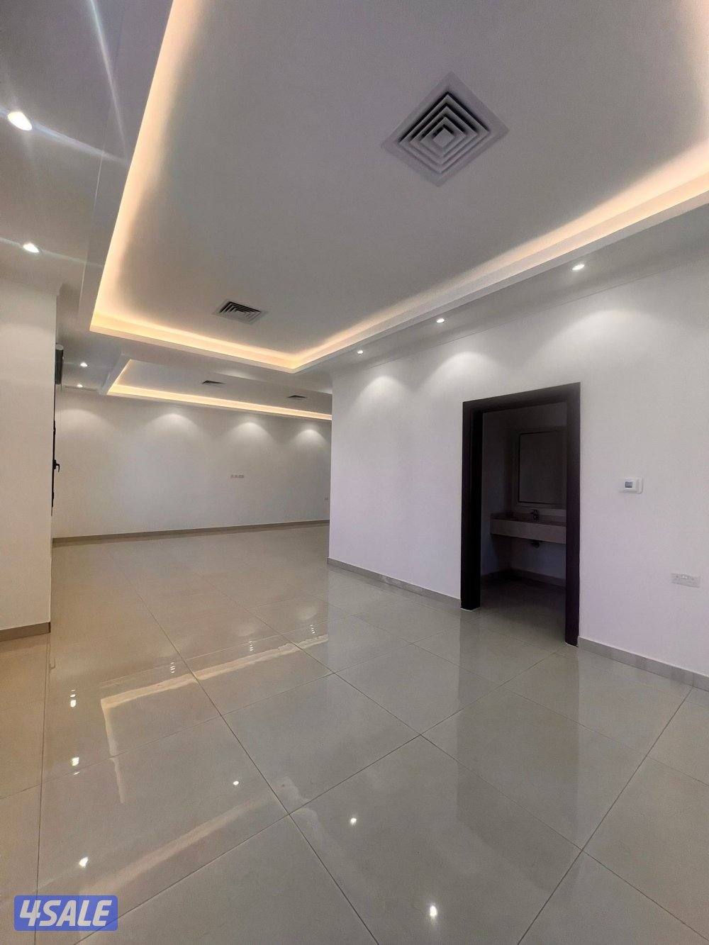 للإيجار دور راقي اربع غرف نوم4