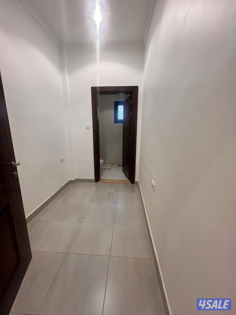 للإيجار دور راقي اربع غرف نوم7