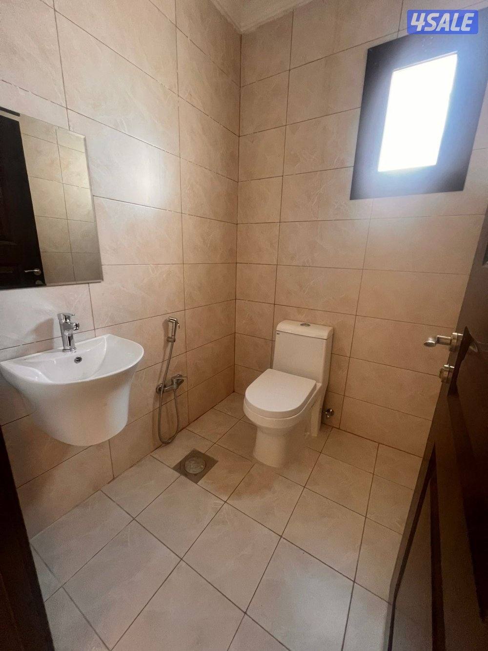 للإيجار دور راقي اربع غرف نوم8