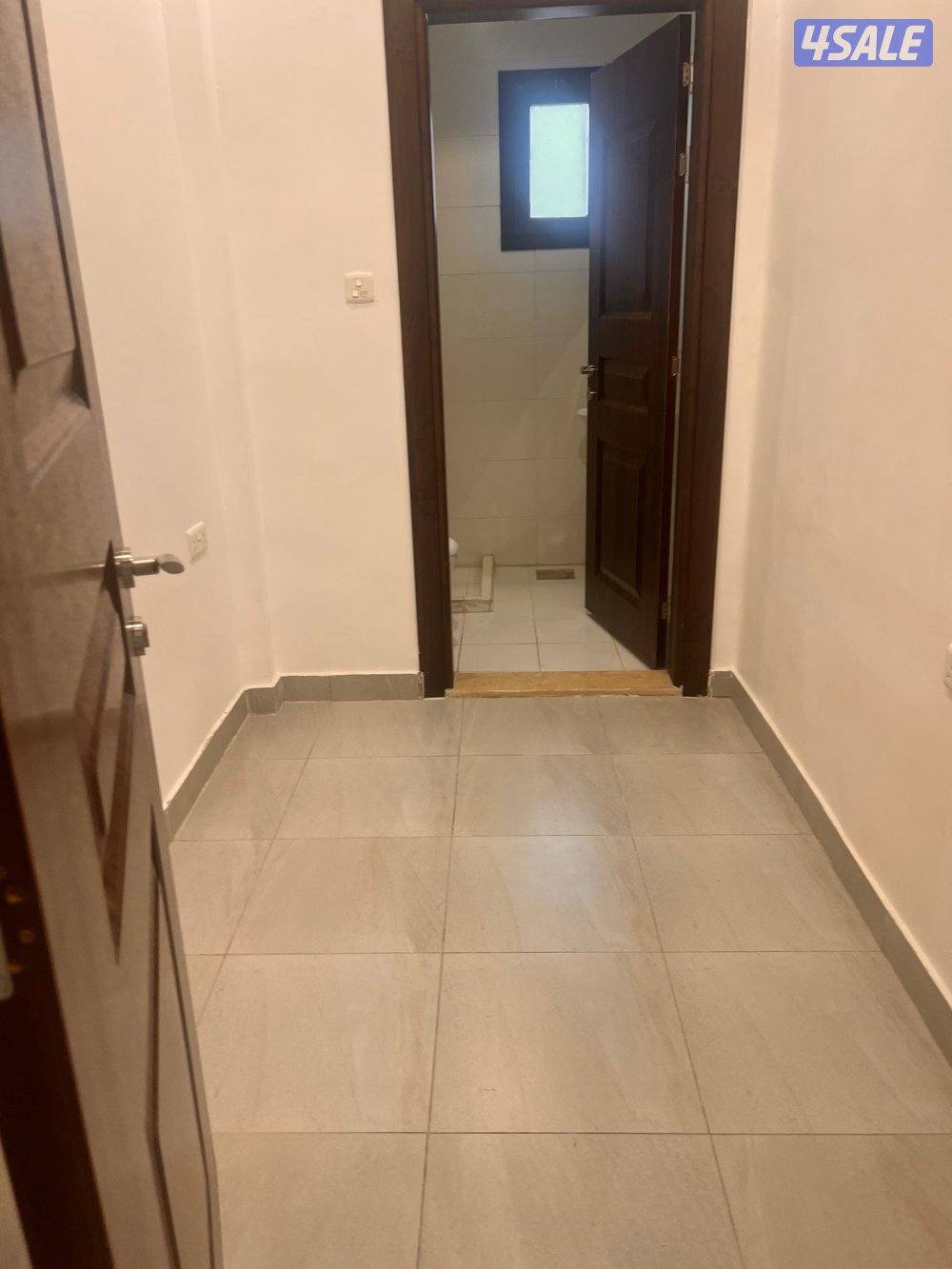 للإيجار دور راقي اربع غرف نوم14