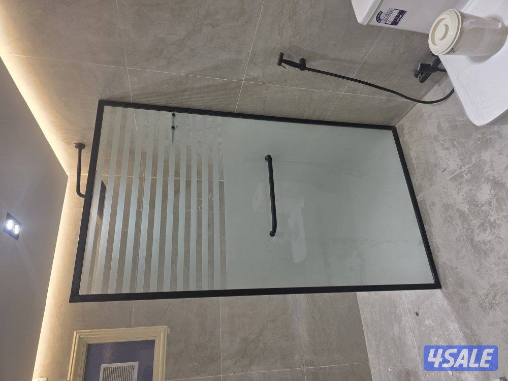 فني زجاج ومرايا وسكريت وبلاستك وشاوربكس وطاولات الطعام9