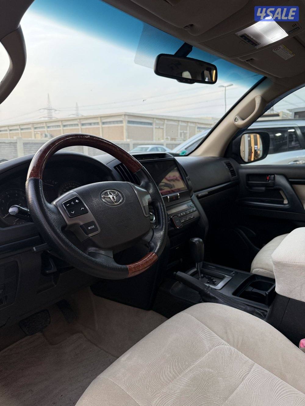 لاند كروزر2011 لمتد GXR الفل كامل المواصفات شرط الفحص6