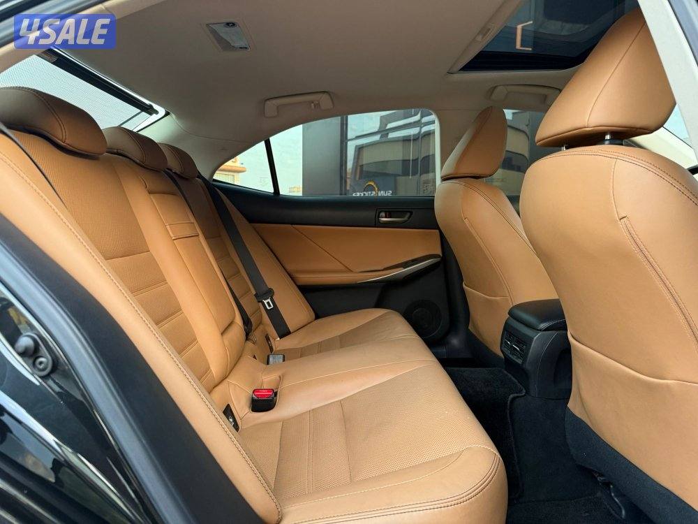 LEXUS IS300 _2019 صبغ الوكالة9