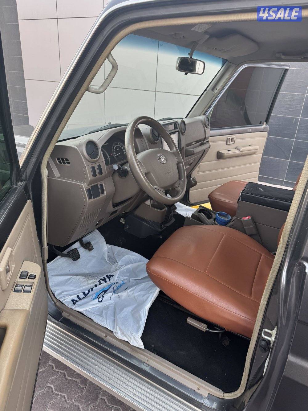 للبيع سياره لاند  كروز ربع موديل ٢٠١٠ شرط الفحص قير مكينه شاصي4