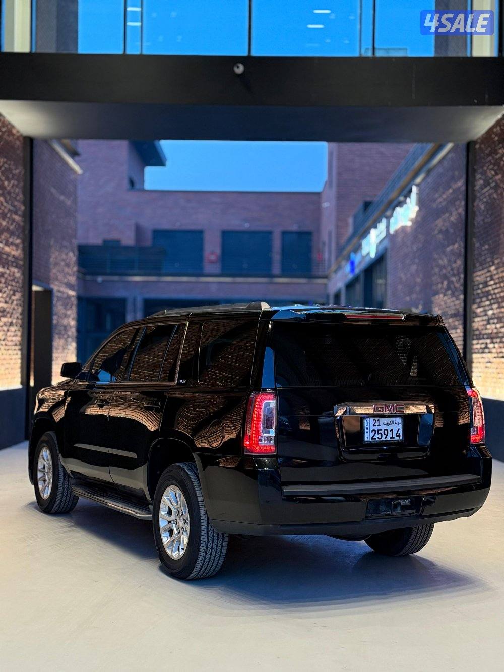 للبيع يوكن 2015 اسود ملكي بجياس الوكاله1