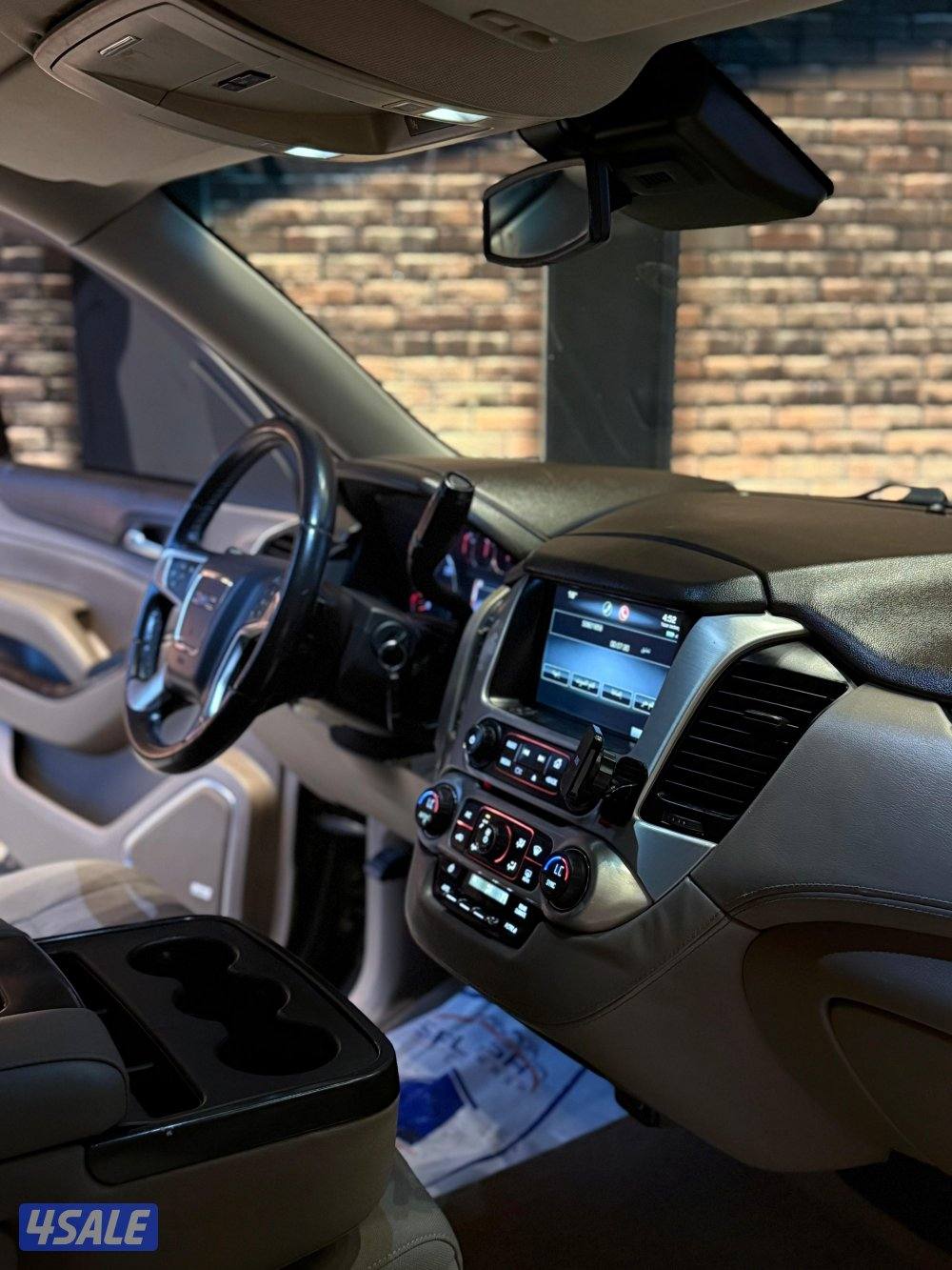 للبيع يوكن 2015 اسود ملكي بجياس الوكاله3