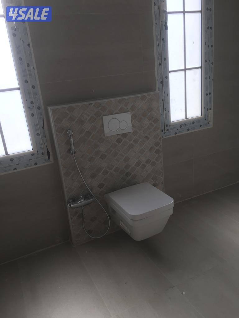 فنى صحى صيانة الحمامات وتمديد وتشطيب وتركيب وتبديل السخان والمضخات0