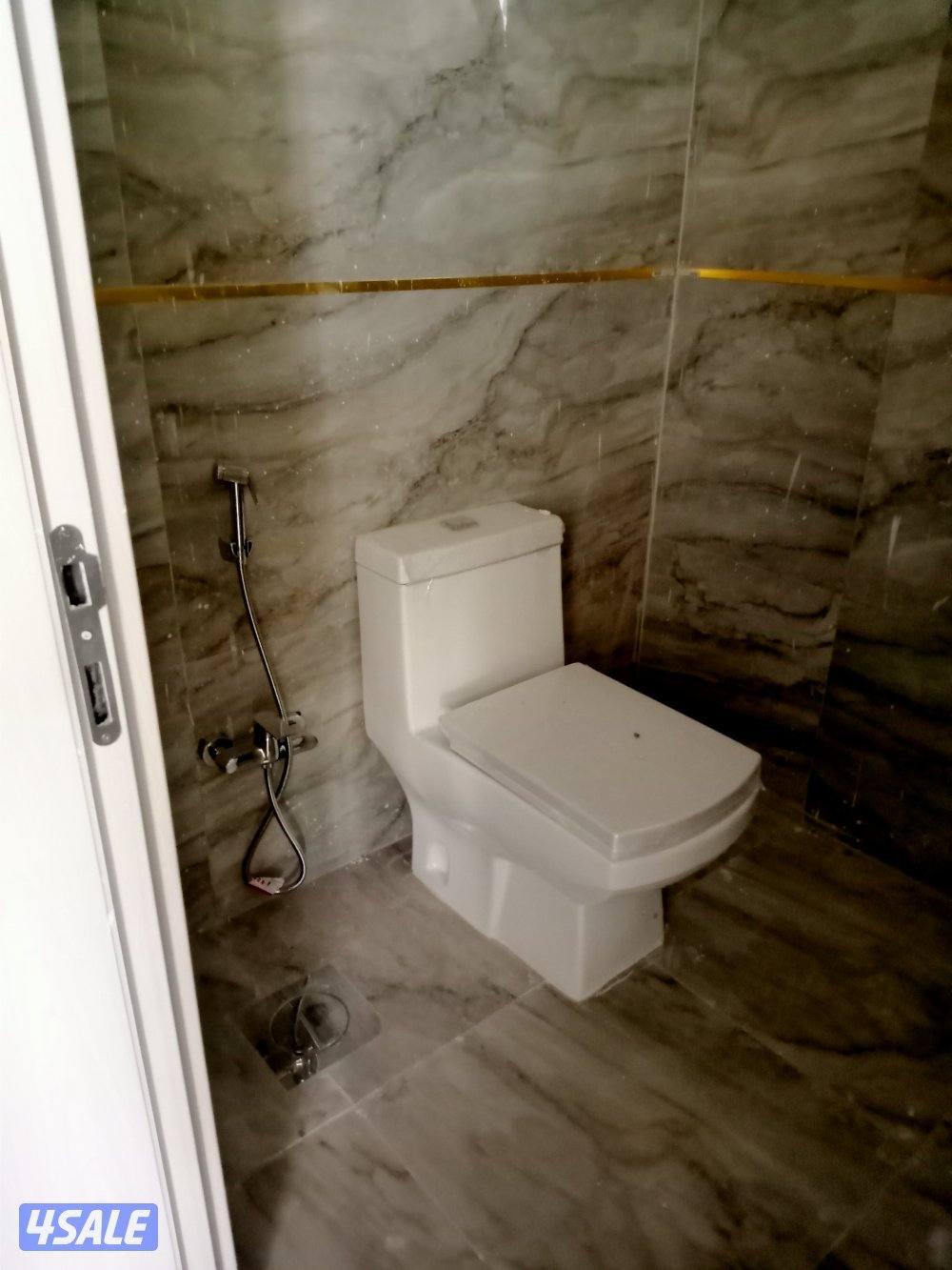 فنى صحى صيانة الحمامات وتمديد وتشطيب وتركيب وتبديل السخان والمضخات3