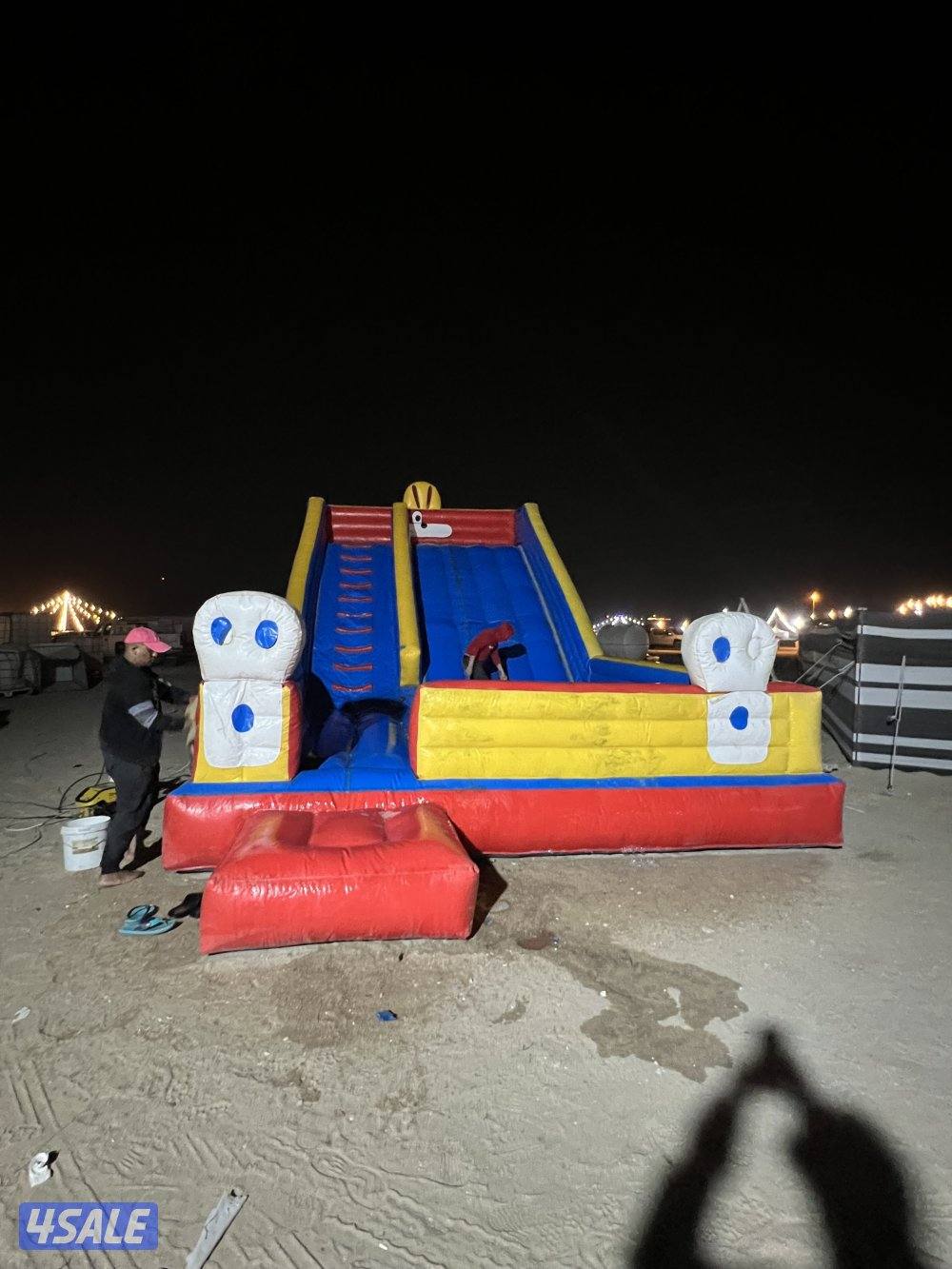 للبيع نطاطيه مع ماكينتين  10 في 5 والارتفاع 6 ملاحظه شرط النظافه3