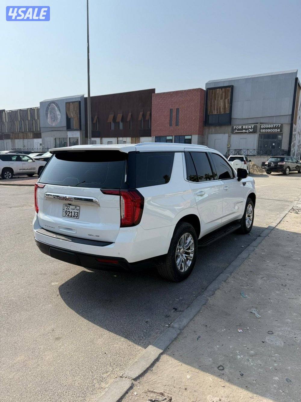 للبيع يوكن 2021 SLE كامل المواصفات3