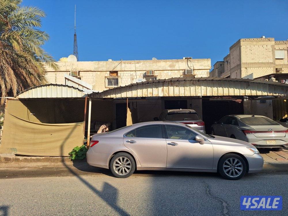 للبيع بالرقه قطعه ١ بيت شارع واحد1