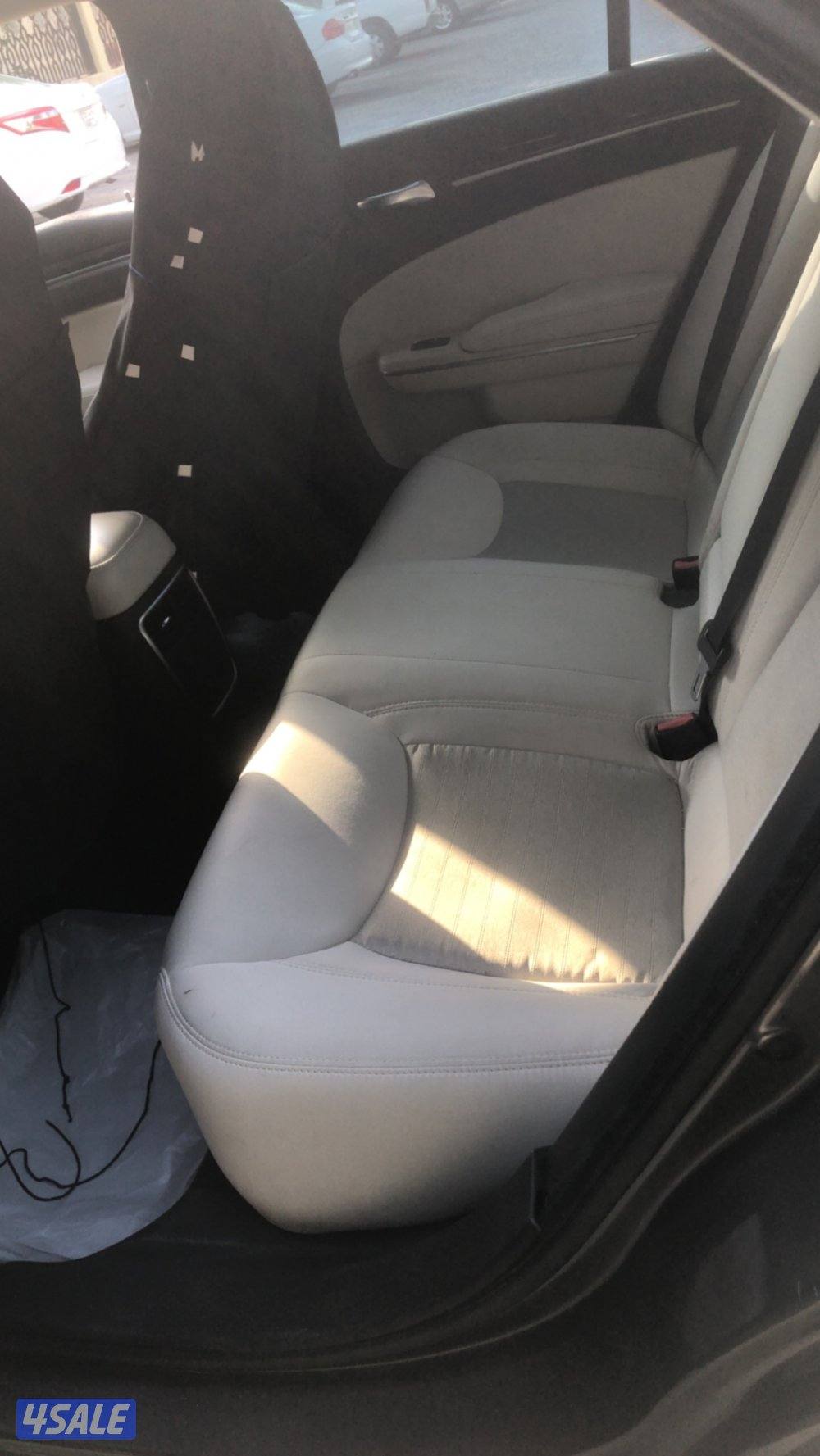 كرايزلر مديل 2015 صبغ الوكاله عدا قطعه بحاله نظيفه4