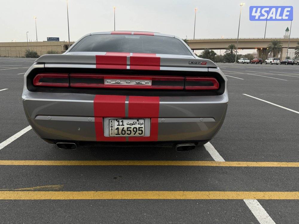 للبيع تشالنجر srt2