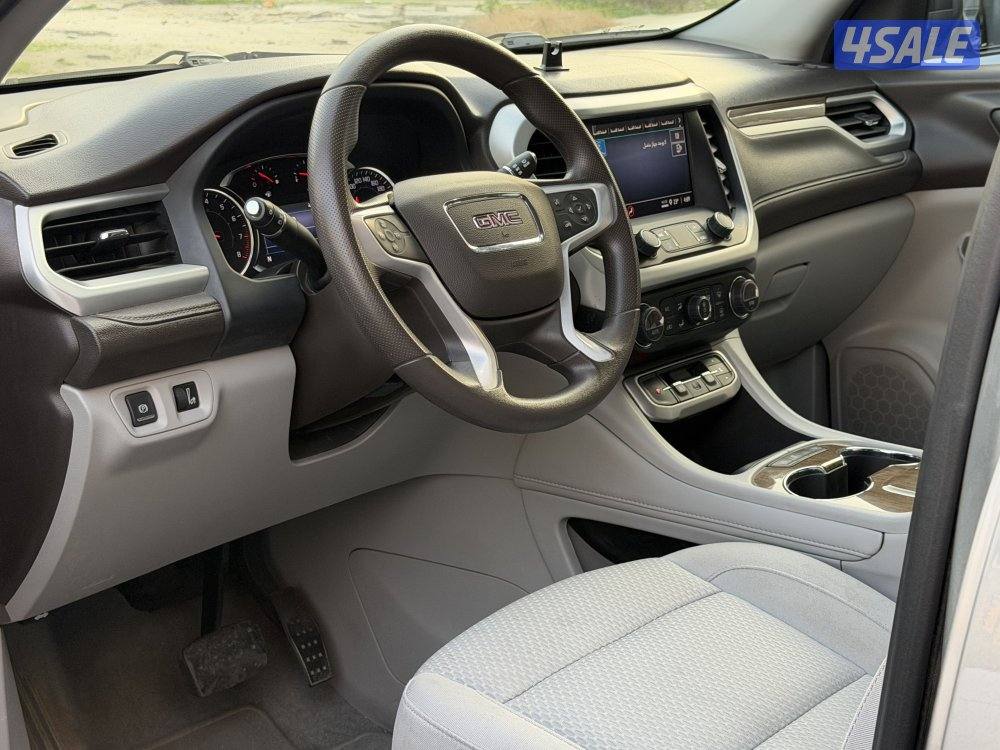 جي ام سي اكاديا SLEموديل 2023 ماشي 56 بهبهاني تحت الكفاله2