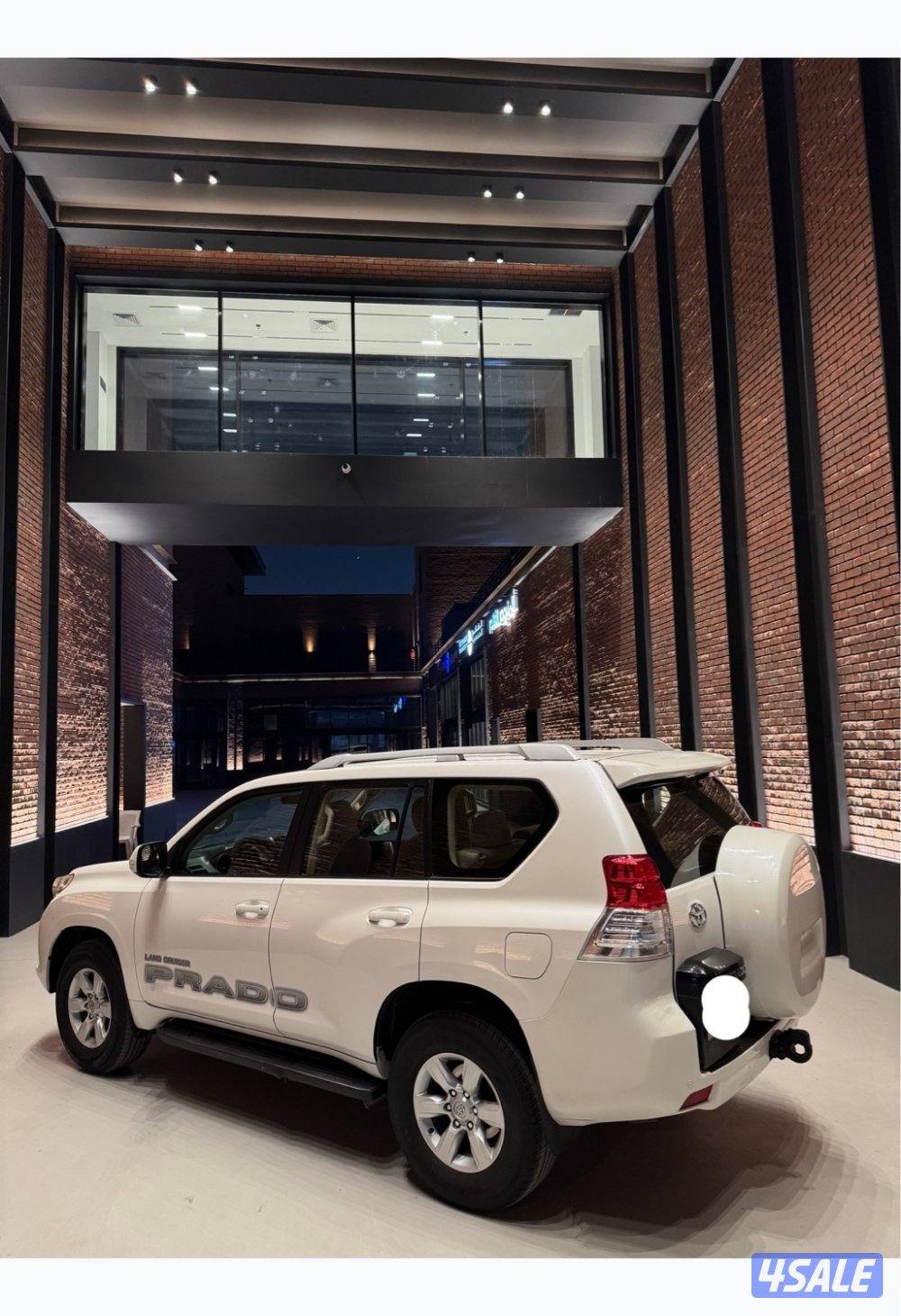 للبيع برادو 2011 6 سلاندر بحالة الوكالة3