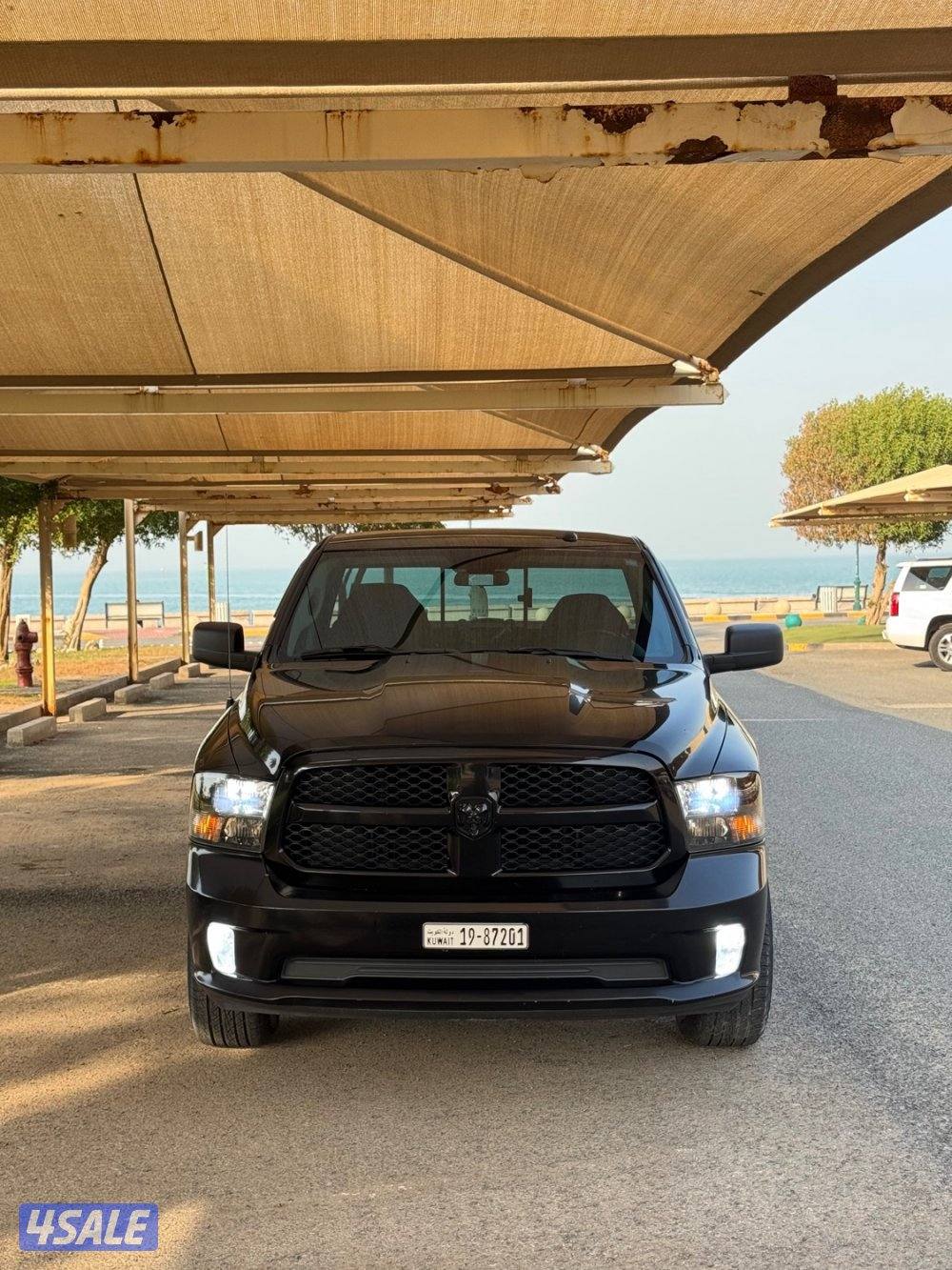 للبيع وانيت RAM 2021 Blacktopاعلى فئه قماره1