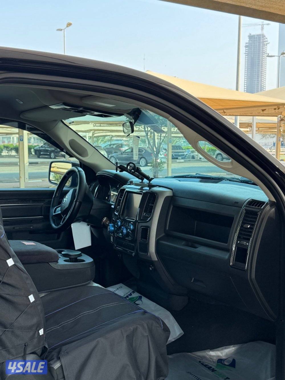 للبيع وانيت RAM 2021 Blacktopاعلى فئه قماره6