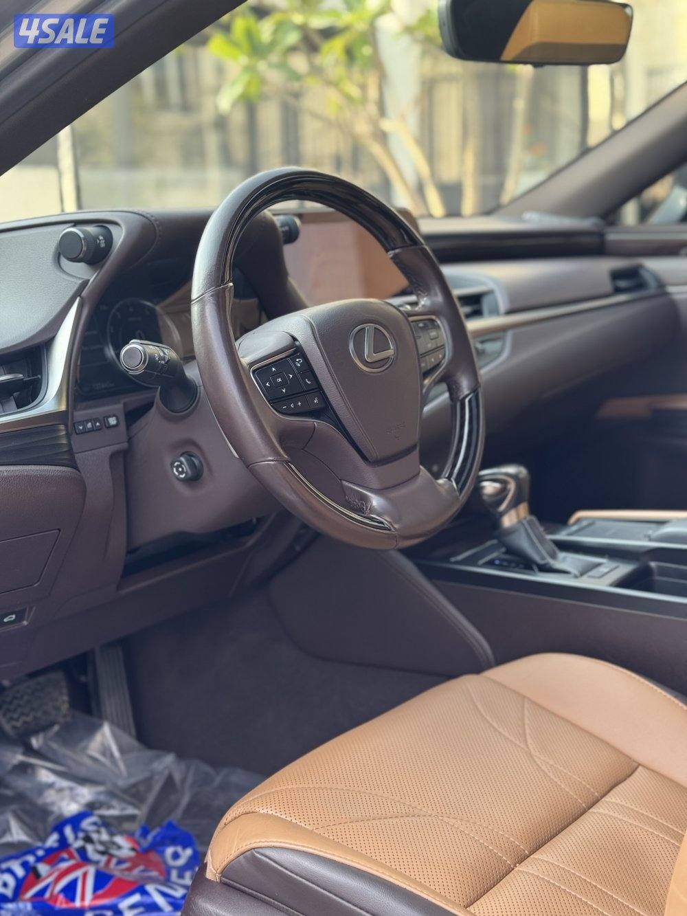 🔴2019 LEXUS ES250 بحالة ممتازة 🔴2