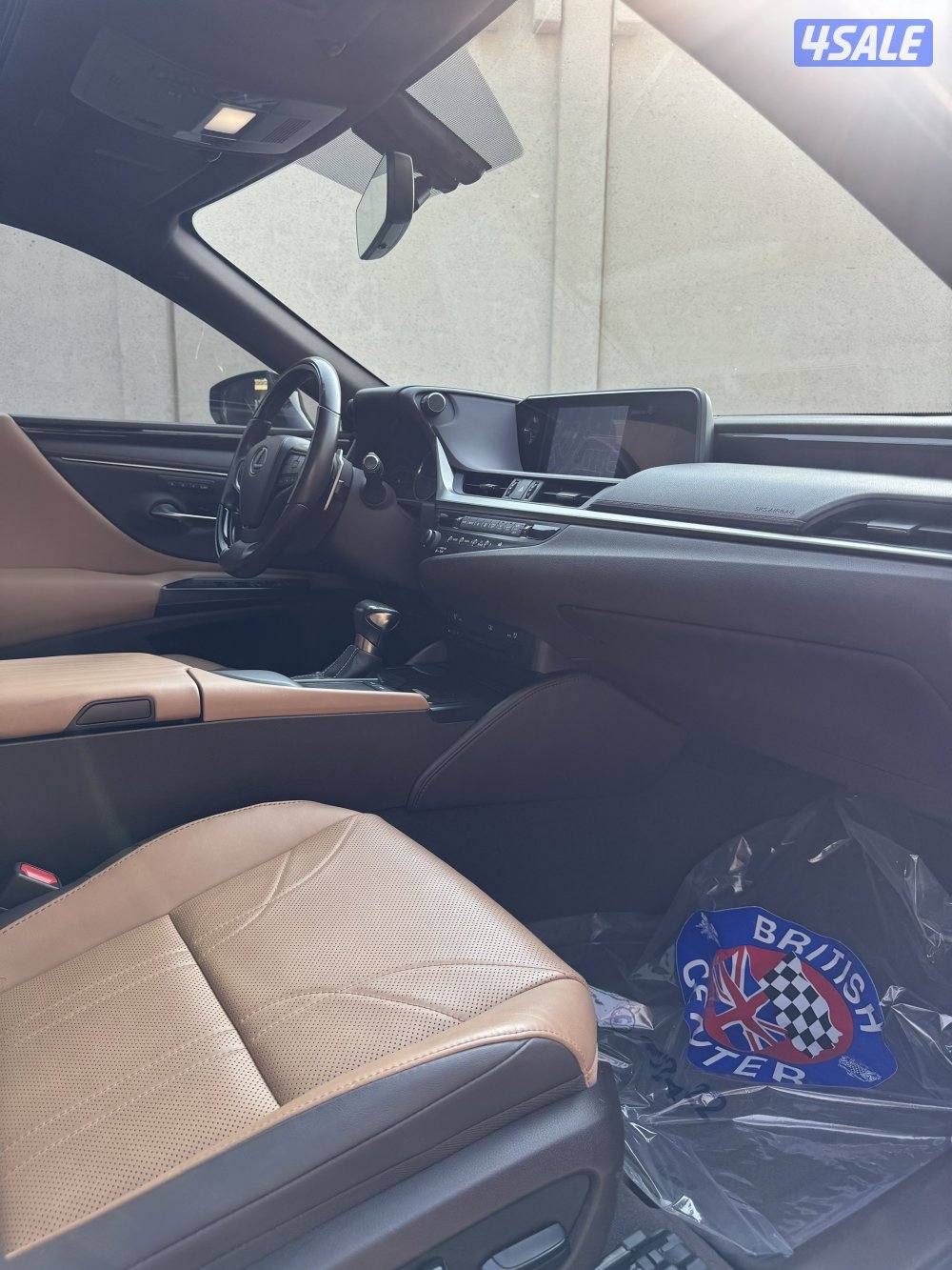 🔴2019 LEXUS ES250 بحالة ممتازة 🔴9