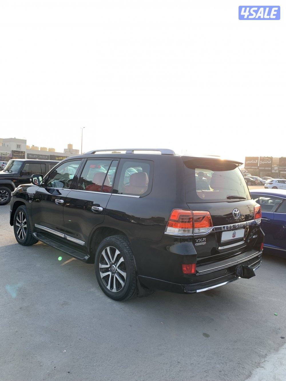 لاند كروز مجدد 20203