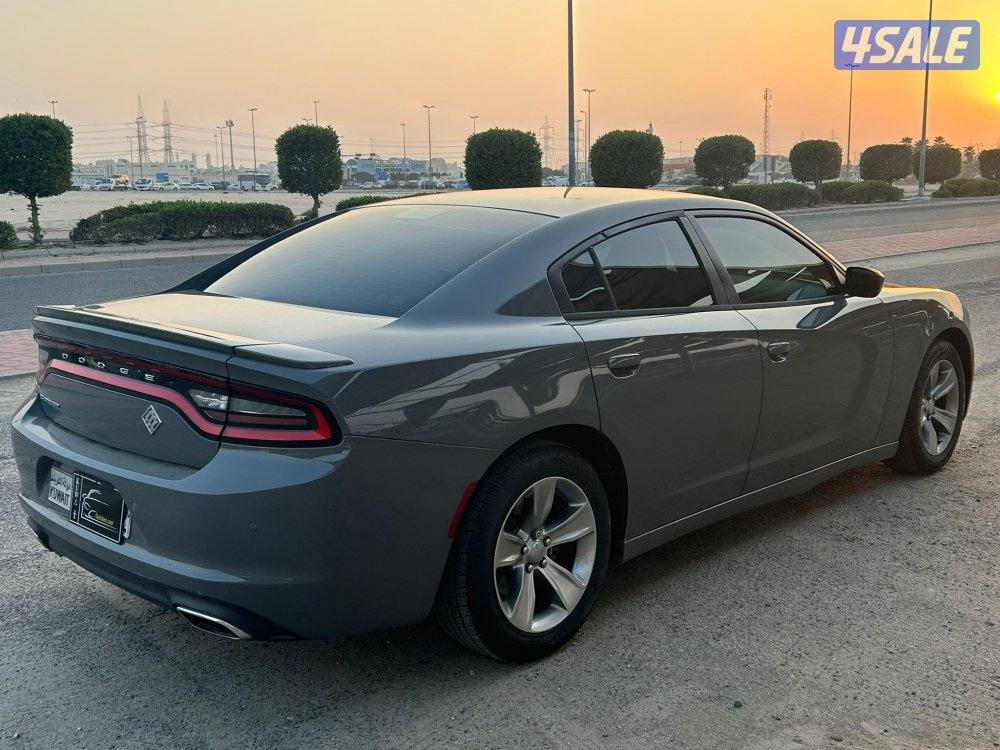 شارجر - موديل 2017 - شرط الفحص بالكامل - صبغ الوكالة - 6 سلندر5