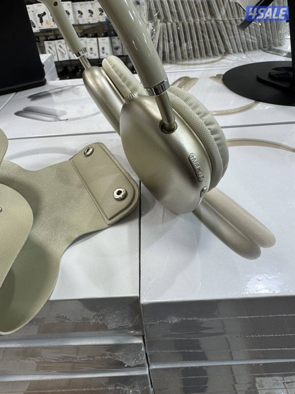 سماعات كوبي ايربودز ماكس + توصيل مجاني وكفاله سنه0