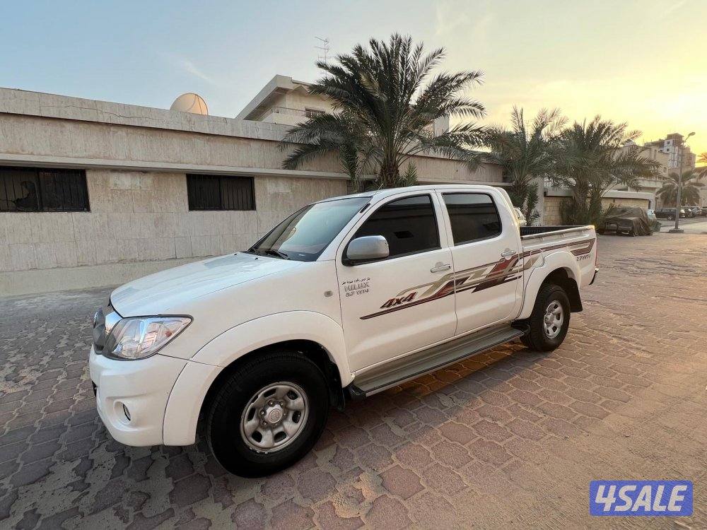 للبيع هايلكس قير عادي دبل 20110