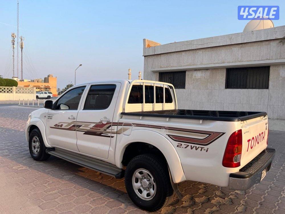 للبيع هايلكس قير عادي دبل 20112