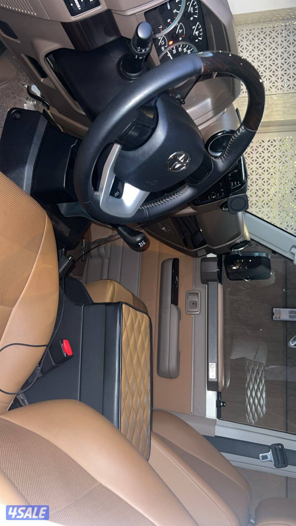 تويوتا لاندكروزر فئة 70 موديل20233