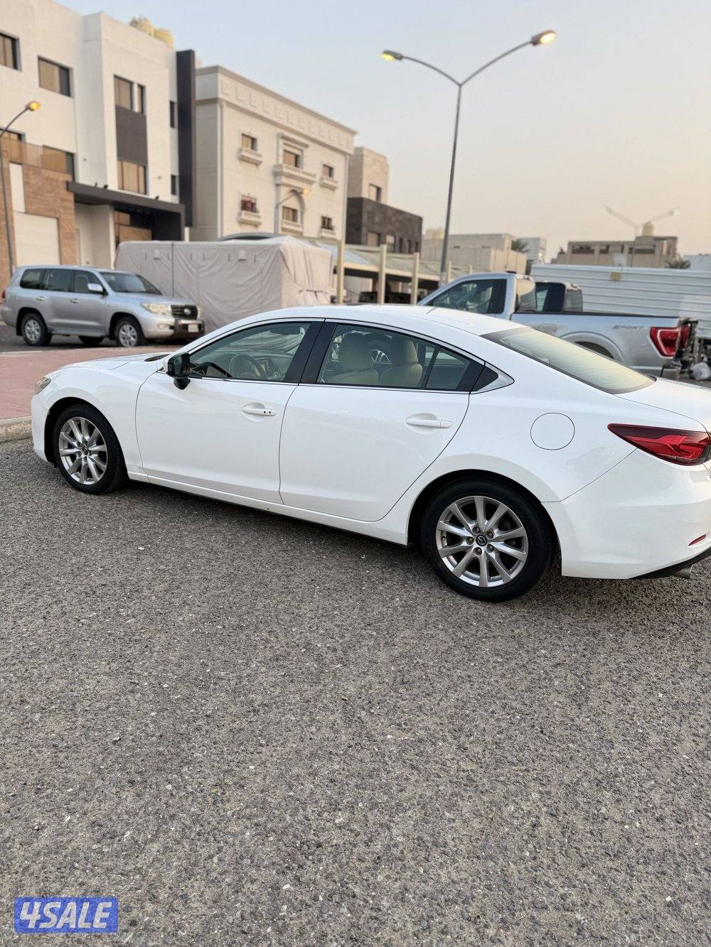 مازدا 6 بحالة ممتازه 20141