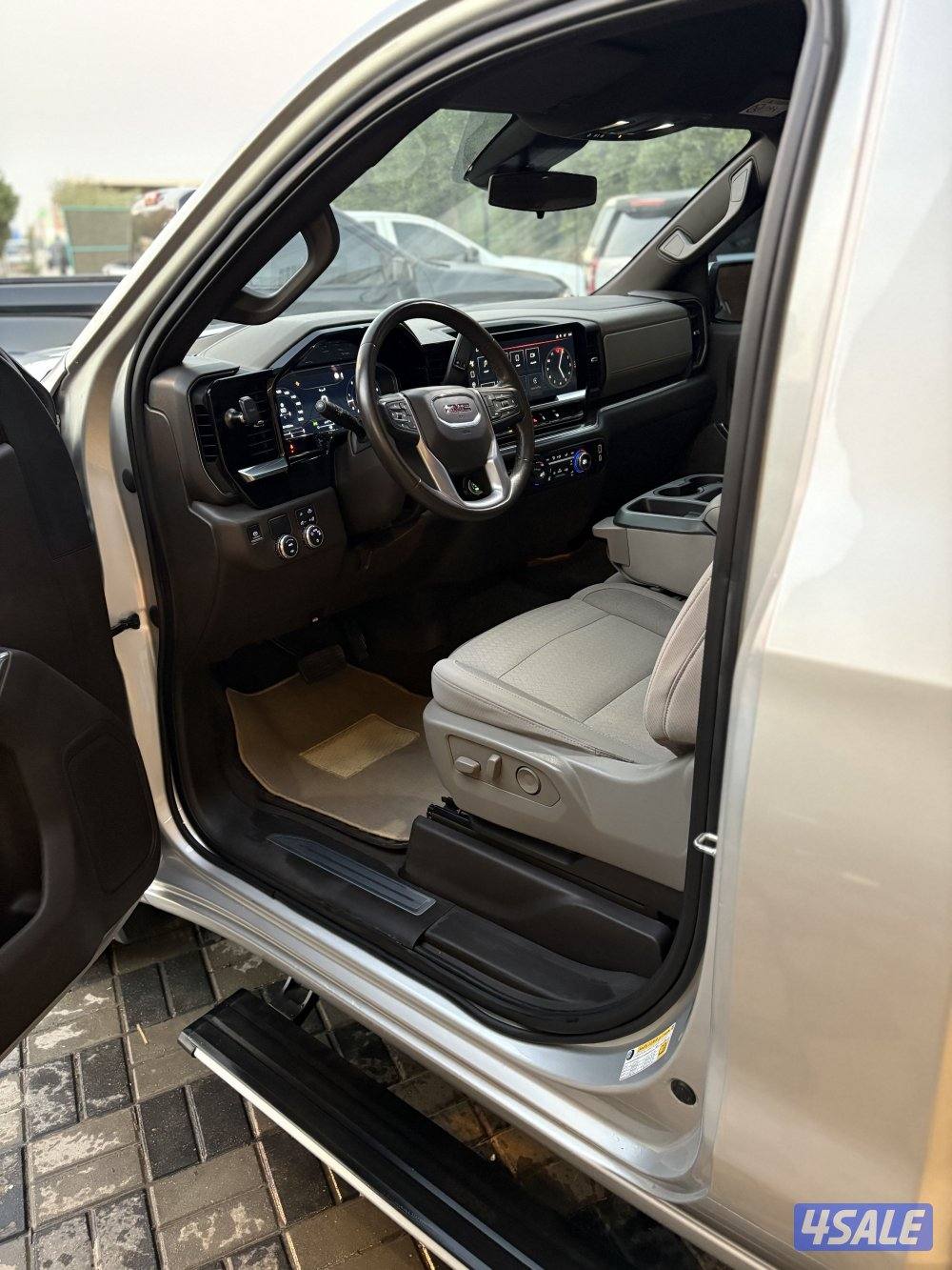 للبيع وانيت جي ام سي 2022 صبغ وكاله1