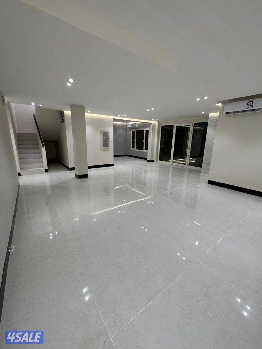 للإيجار قسيمه صباح الاحمد دور ام الهيمان  شقق جميع المنطقة العاشره11